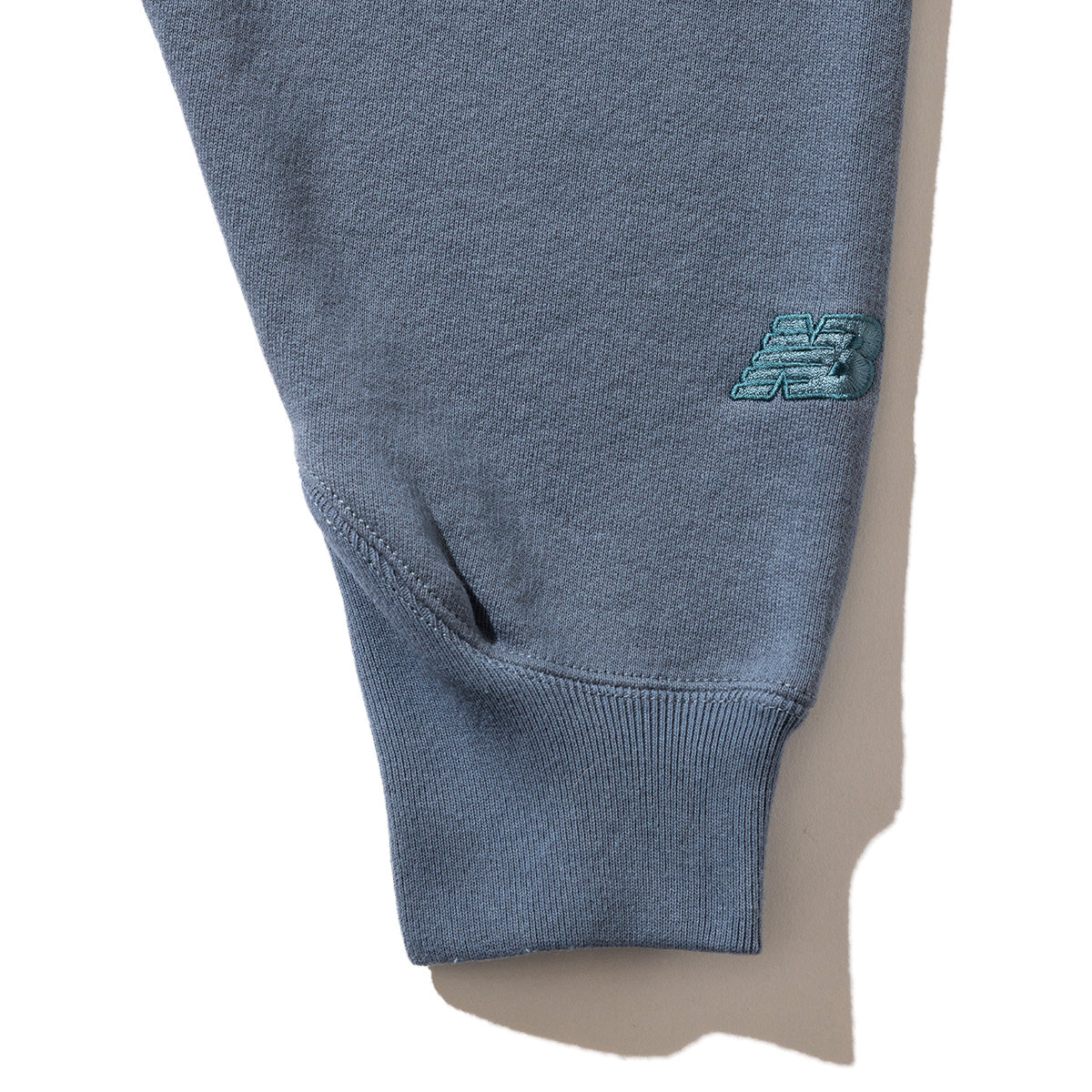 New Balance 1000 SERIES for Kinetics CLASSIC FRENCH TERRY HOODIE ニューバランス 1000 シリーズ for キネティクス クラシック フレンチテリー フーディー AMT55746【メンズ パーカー ヘビーウェイト 裏毛 スウェット 販路限定 25FW】