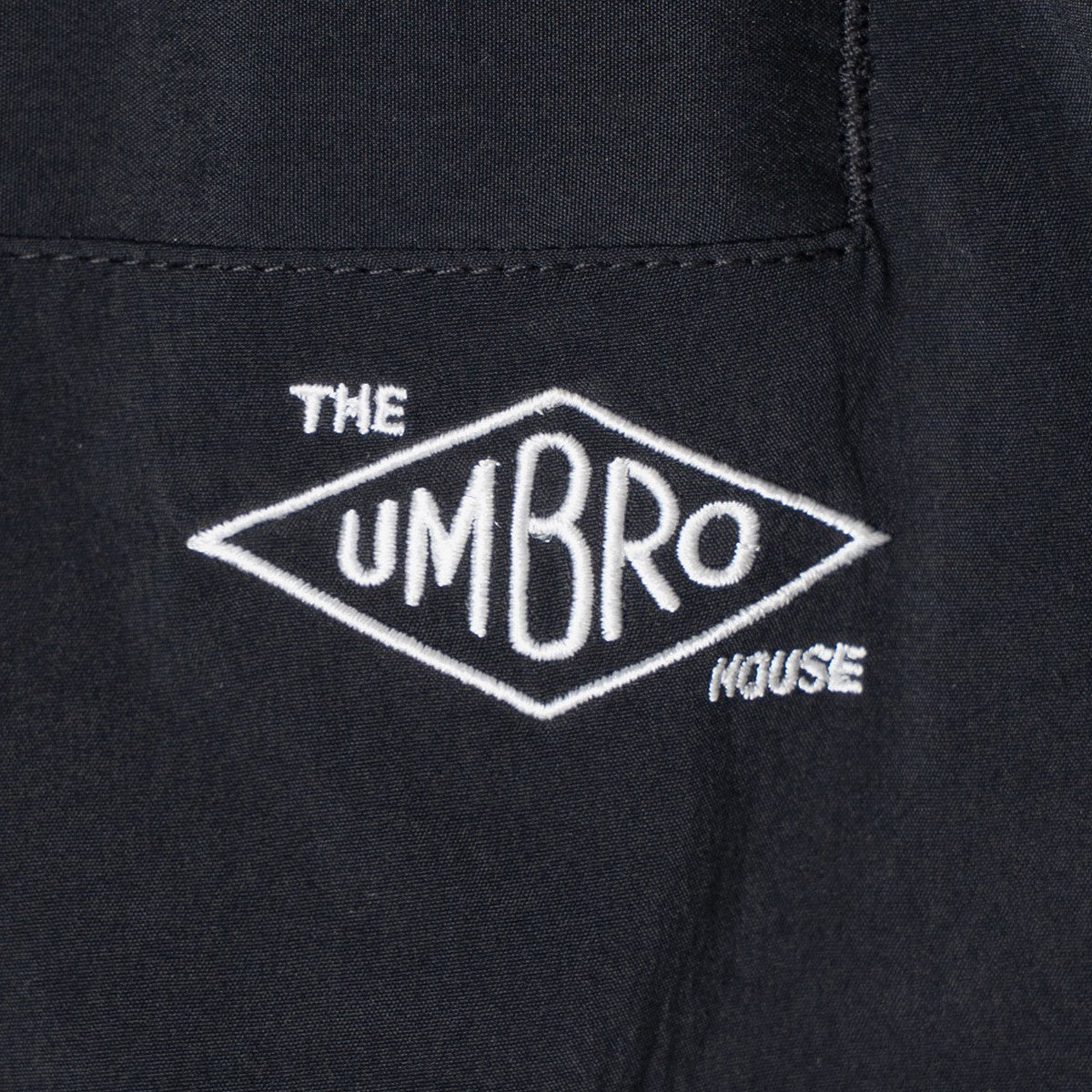 UMBRO HOUSE Track Pants アンブロハウス トラック パンツ UMHO2502-PT02【メンズ パンツ トラック ワイド テーパード ドローコード カジュアル 25FW】
