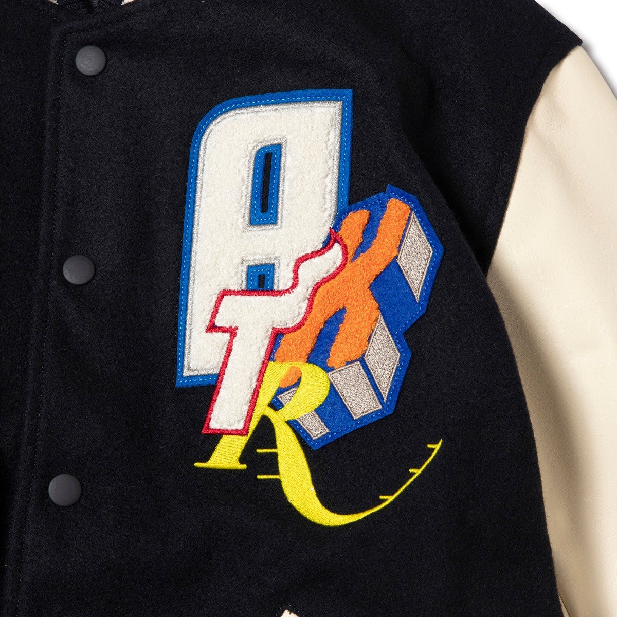 AKTR NBAxAKTR VARSITY JACKET アクター NBAxAKTR バーシティジャケット 225-055010【メンズ スタジャン ジャケット 牛革 メルトン 裏地 刺繍 25FW】