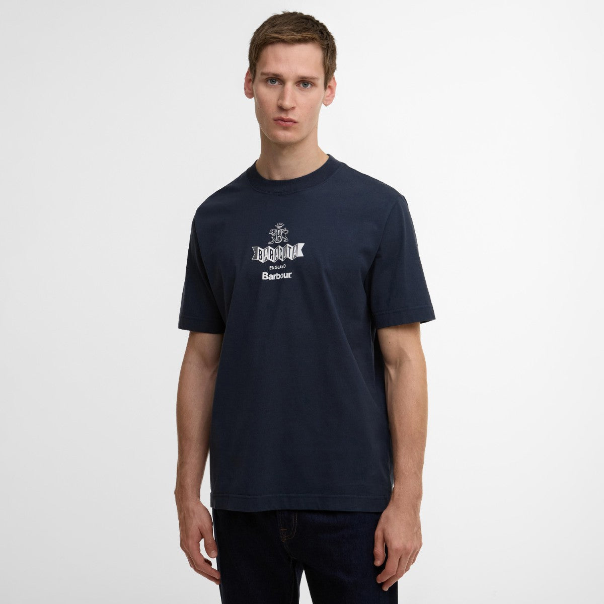 Barbour Barbour x Baracuta Vinyl Os T-Shirt バブアー バブアー x バラクータ バイナル オーバーサイズ Tシャツ MTS1506【メンズ コラボ Tシャツ グラフィック ロゴ オーバーサイズ 25FW】
