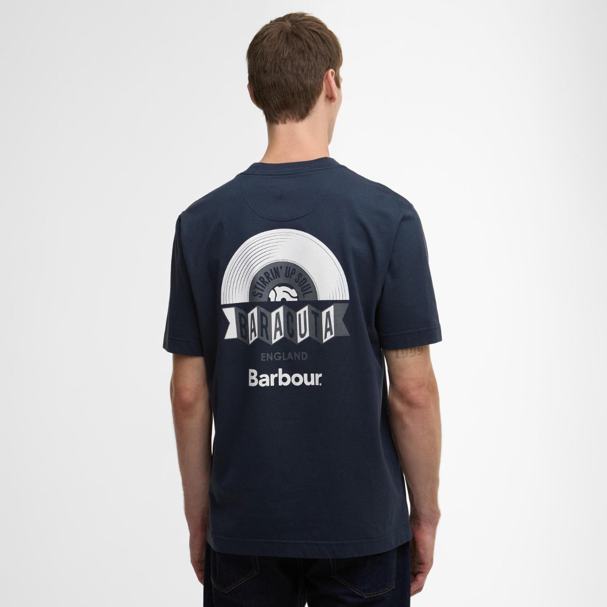 Barbour Barbour x Baracuta Vinyl Os T-Shirt バブアー バブアー x バラクータ バイナル オーバーサイズ Tシャツ MTS1506【メンズ コラボ Tシャツ グラフィック ロゴ オーバーサイズ 25FW】