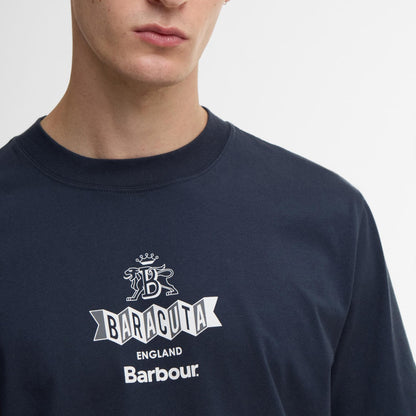 Barbour Barbour x Baracuta Vinyl Os T-Shirt バブアー バブアー x バラクータ バイナル オーバーサイズ Tシャツ MTS1506【メンズ コラボ Tシャツ グラフィック ロゴ オーバーサイズ 25FW】