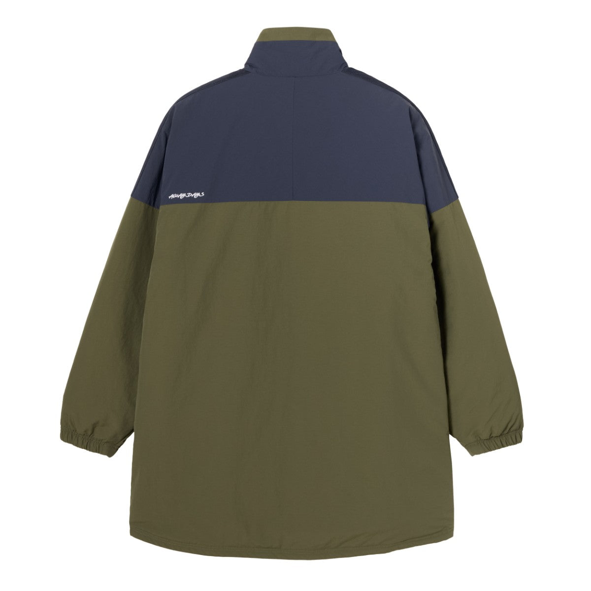 UMBRO [AWAY DAYS] Nylon Woven Half Coat アンブロ アウェイデイズ ナイロンウーブンハーフコート UF5FWB41M【メンズ アウター トレーニング 快適 防風 はっ水 保温 サッカー 25FW】
