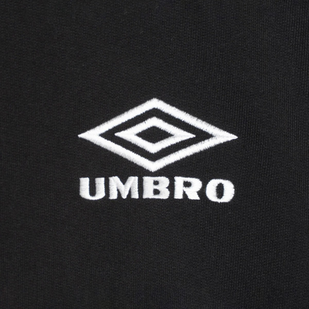 UMBRO HOUSE Hoodie [Kosuke Kawamura×Umbro] アンブロハウス フーディ [河村康輔×アンブロ] UM2502KK-CS01【メンズ パーカー 綿100% コラボ 裏毛素材 25FW】