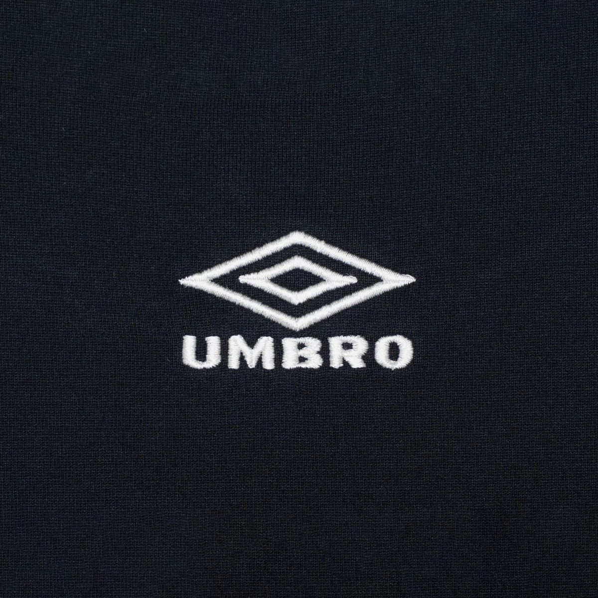 UMBRO HOUSE Graphic T-Shirt [Kosuke Kawamura×Umbro] アンブロハウス グラフィックTシャツ [河村康輔×アンブロ] UM2502KK-CS03【メンズ Tシャツ 半袖 綿100% コラボ 天竺生地 25FW】