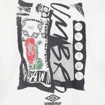 UMBRO HOUSE Graphic T-Shirt [Kosuke Kawamura×Umbro] アンブロハウス グラフィックTシャツ [河村康輔×アンブロ] UM2502KK-CS03【メンズ Tシャツ 半袖 綿100% コラボ 天竺生地 25FW】