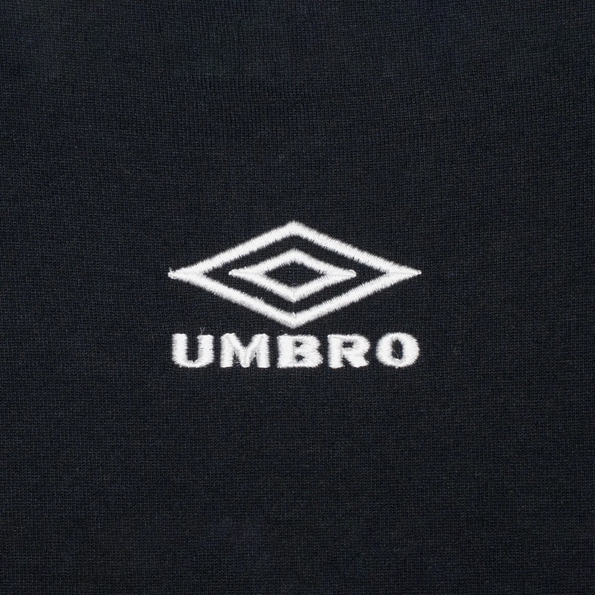 UMBRO HOUSE Graphic T-Shirt [Kosuke Kawamura×Umbro] アンブロハウス グラフィックTシャツ [河村康輔×アンブロ] UM2502KK-CS04【メンズ Tシャツ 半袖 綿100% コラボ 天竺生地 25FW】