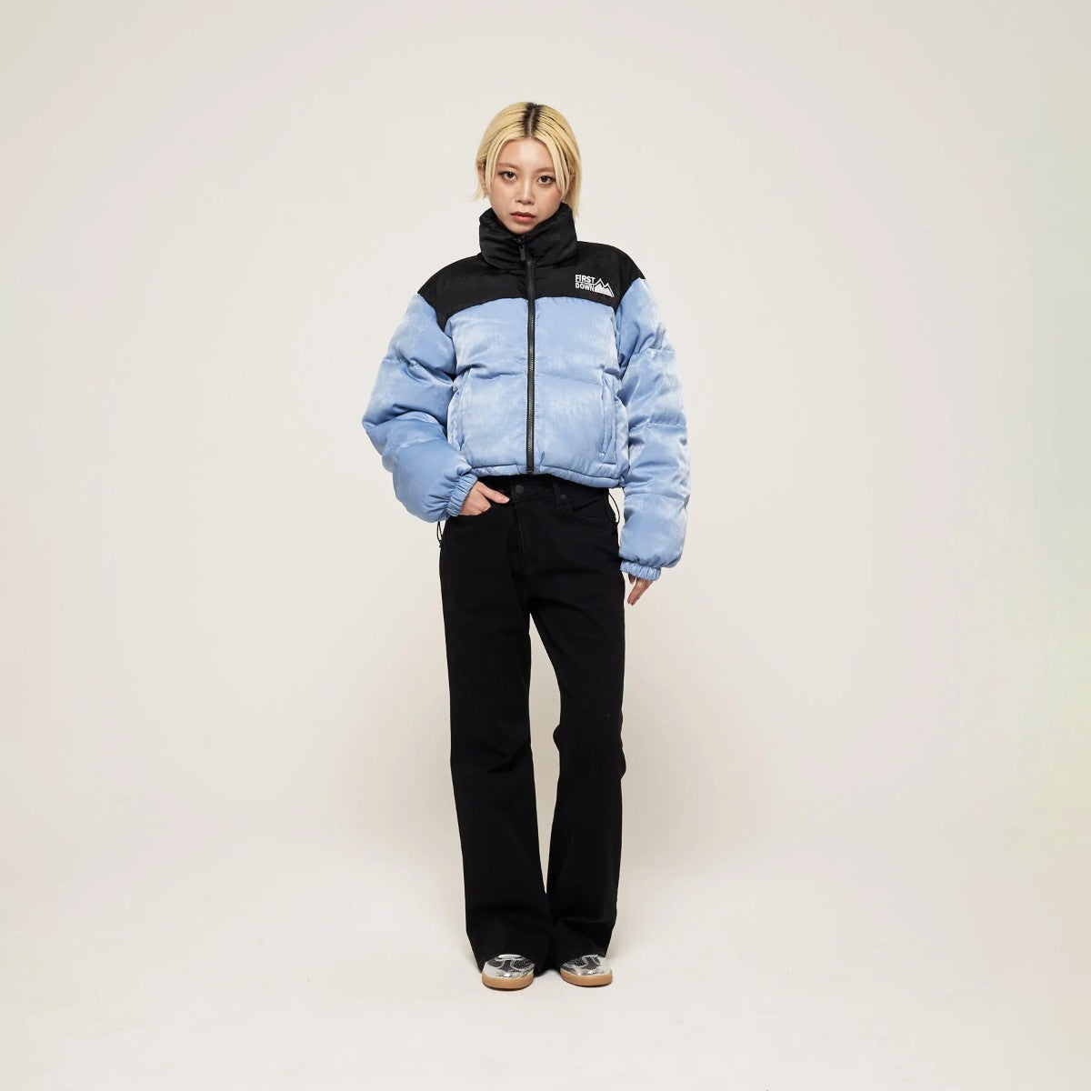 FIRST DOWN SHORT BUBBLE DOWN JKT ファーストダウン ショート バブルダウンジャケット F942006【レディース ショートダウン リバーシブル サテン 保温性 軽量 25FW】