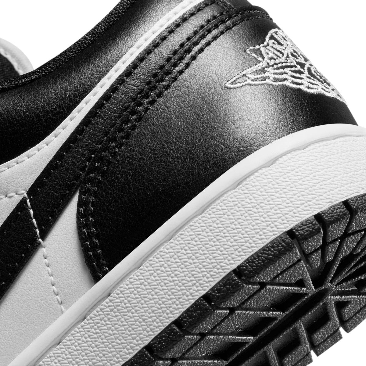 JORDAN BRAND Air Jordan 1 Low ジョーダンブランド ウィメンズ エア ジョーダン 1 Low DC0774-101【レディース スニーカー ローカット クッション性 レザーアッパー 定番シューズ 26SS】