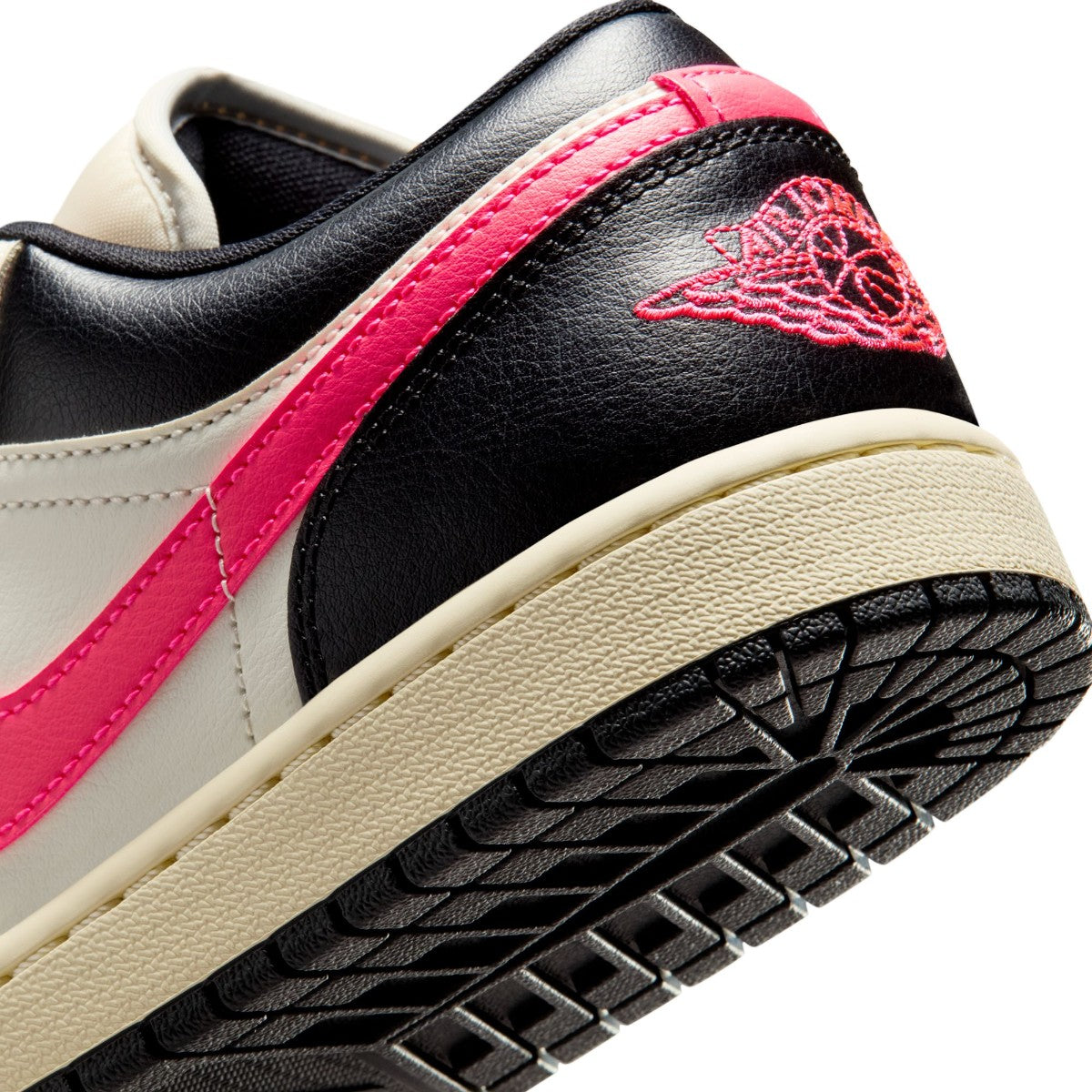 JORDAN BRAND Air Jordan 1 Low ジョーダンブランド ウィメンズ エア ジョーダン 1 LOW DC0774-107【レディース スニーカー ローカット クッション性 デイリーユース 26SS】