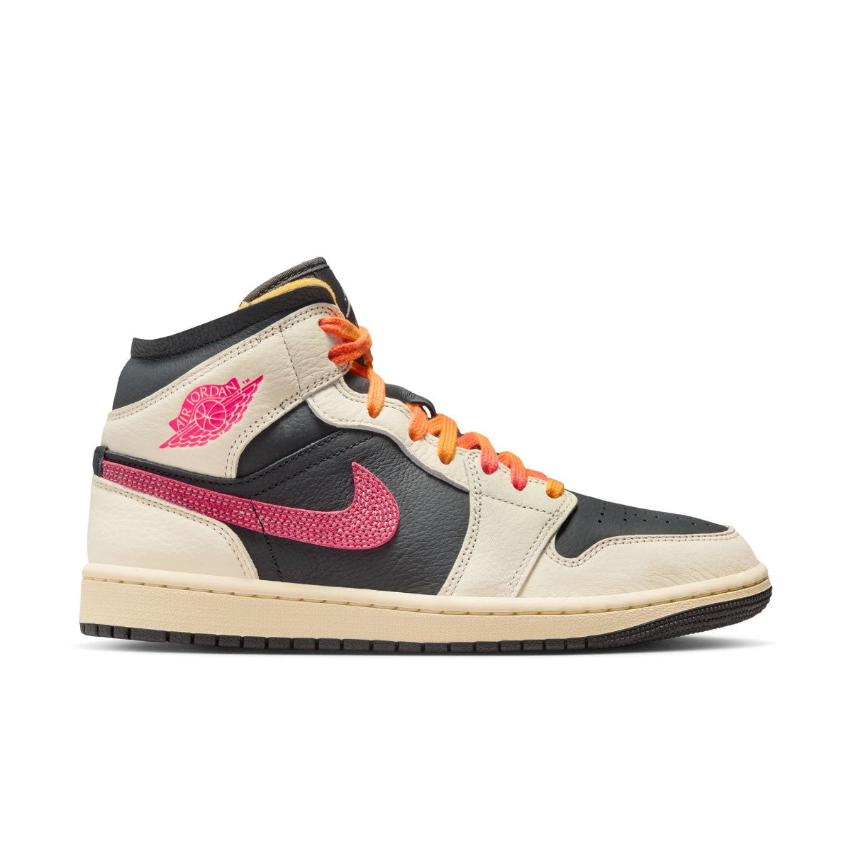 JORDAN BRAND Air Jordan 1 Mid Se Edge ジョーダンブランド エアジョーダン 1 ミッド SE エッジ IB7007-107【レディース レザースニーカー クッション性 アウトソール 耐久性 26SS】