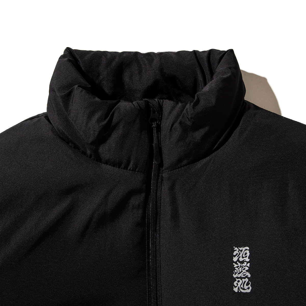 坩堝 HIT GIRL PADDED JACKET (RUTSUBO×YU SUDA) RUTSUBO ヒットガール パデッド ジャケット R25HO-SUDA-JK1【メンズ 中綿ジャケット スタンドネック アウター 秋冬 25FW】