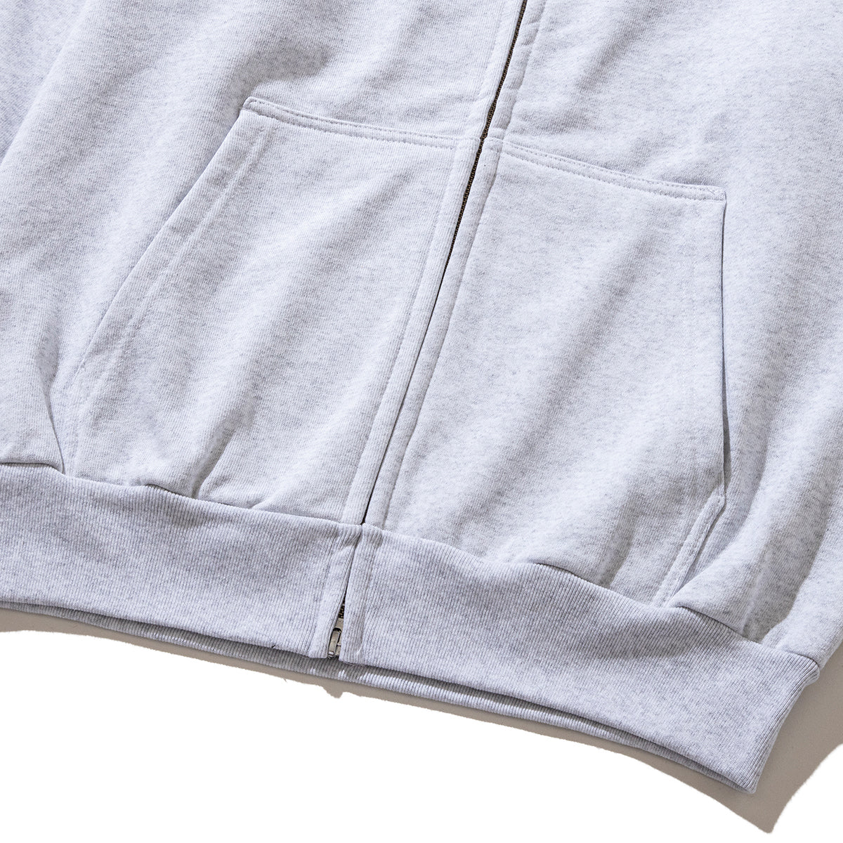 坩堝 Mooney-man (無二男) ZIP PARKA (RUTSUBO×YU SUDA) RUTSUBO ムーニーマン ジップ パーカ R25HO-SUDA-PF【メンズ ジップパーカ 厚手 裏起毛 刺繍ロゴ スウェット 25FW】