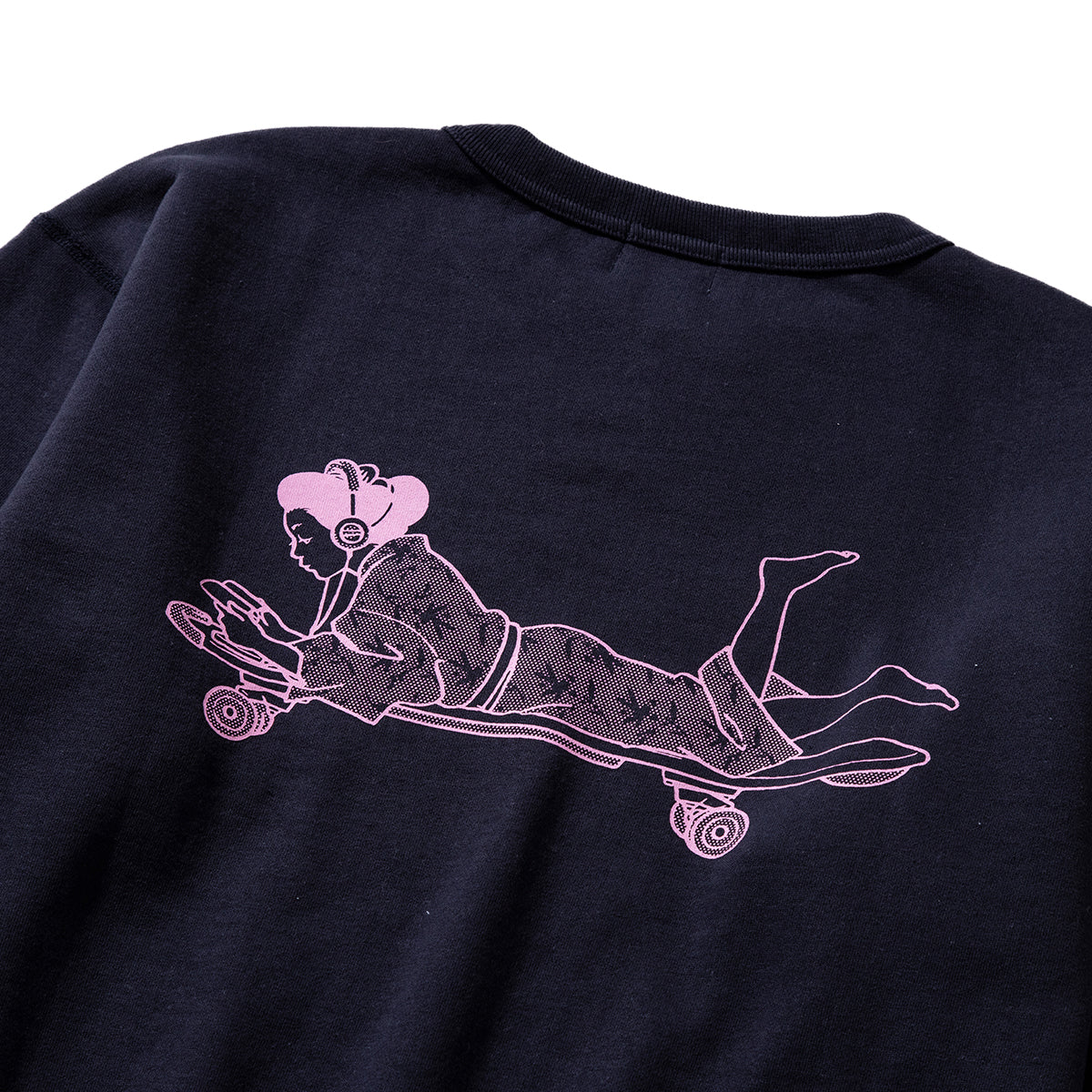 坩堝 BOOK WORM CREW SWEAT (RUTSUBO×YU SUDA) RUTSUBO ブックワーム クルー スウェット R25HO-SUDA-PF3【メンズ クルースウェット グラフィック 肉厚スウェット 90年代 スケート 25FW】