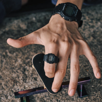 CASIO DWN-5600-1JR カシオ G-SHOCK nano DWN-5600-1JR【メンズ 小型 腕時計 5600 Series 樹脂バンド 20気圧防水 25FW】