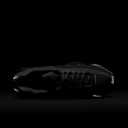 NIKE Shox R4 ナイキ ショックス R4 HQ1988-101【メンズ ハイテクスニーカー 反発力 クッションシステム 通気性 26SS】