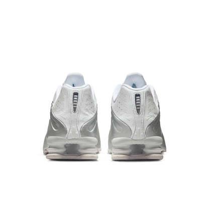 NIKE Shox R4 ナイキ ショックス R4 HQ1988-101【メンズ ハイテクスニーカー 反発力 クッションシステム 通気性 26SS】