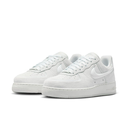NIKE Air Force 1 '07 ナイキ ウィメンズ エア フォース 1 ’07 HV4406-100【レディース スニーカー 耐久性 快適性 クッション性 通気性 26SS】