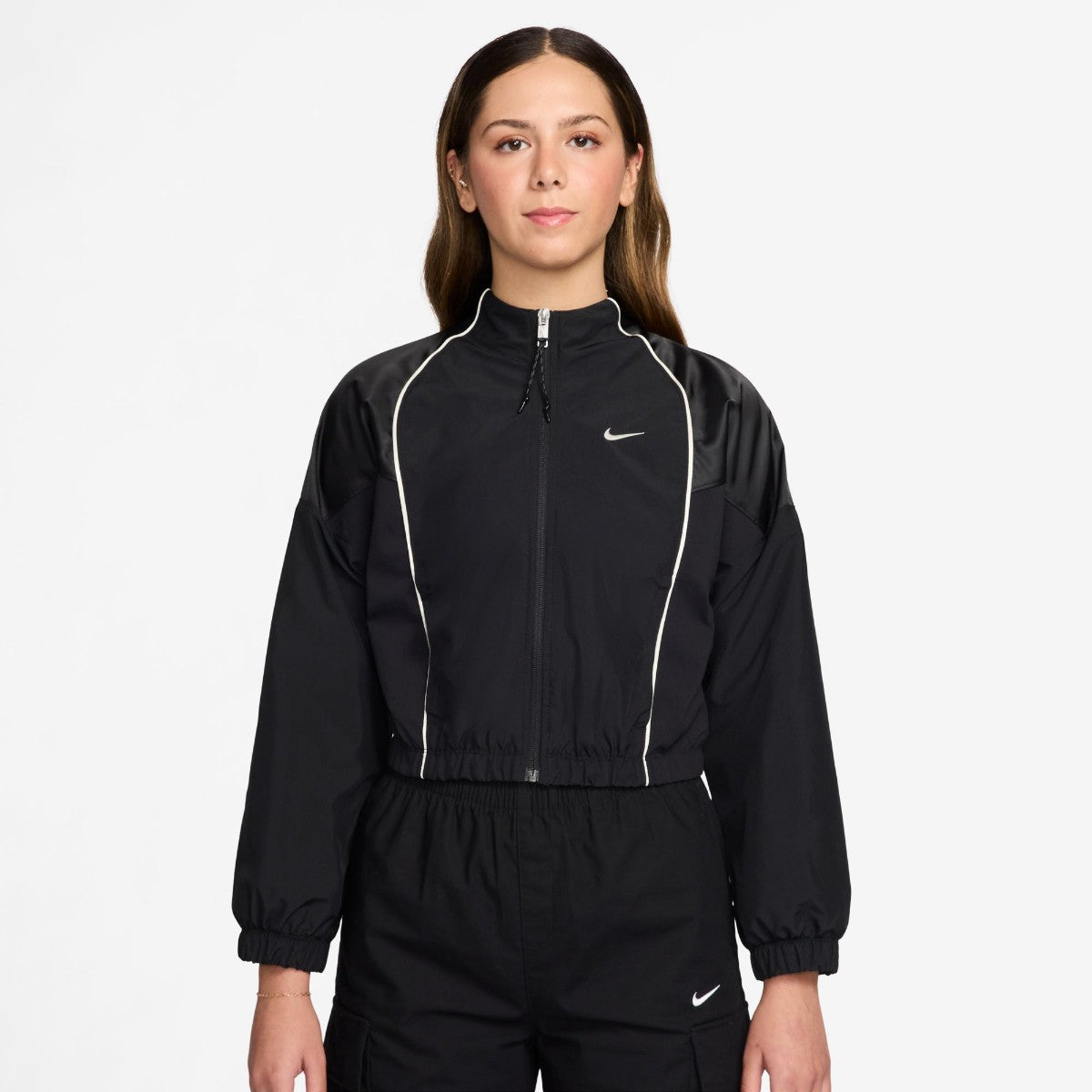 NIKE Women's NSW Shrunken Track Jacket ナイキ ウィメンズ NSW シュランクン トラックジャケット IF0217【レディース トラックジャケット クロップド丈 撥水性 通気性 メッシュ 軽量アウター 26SS】