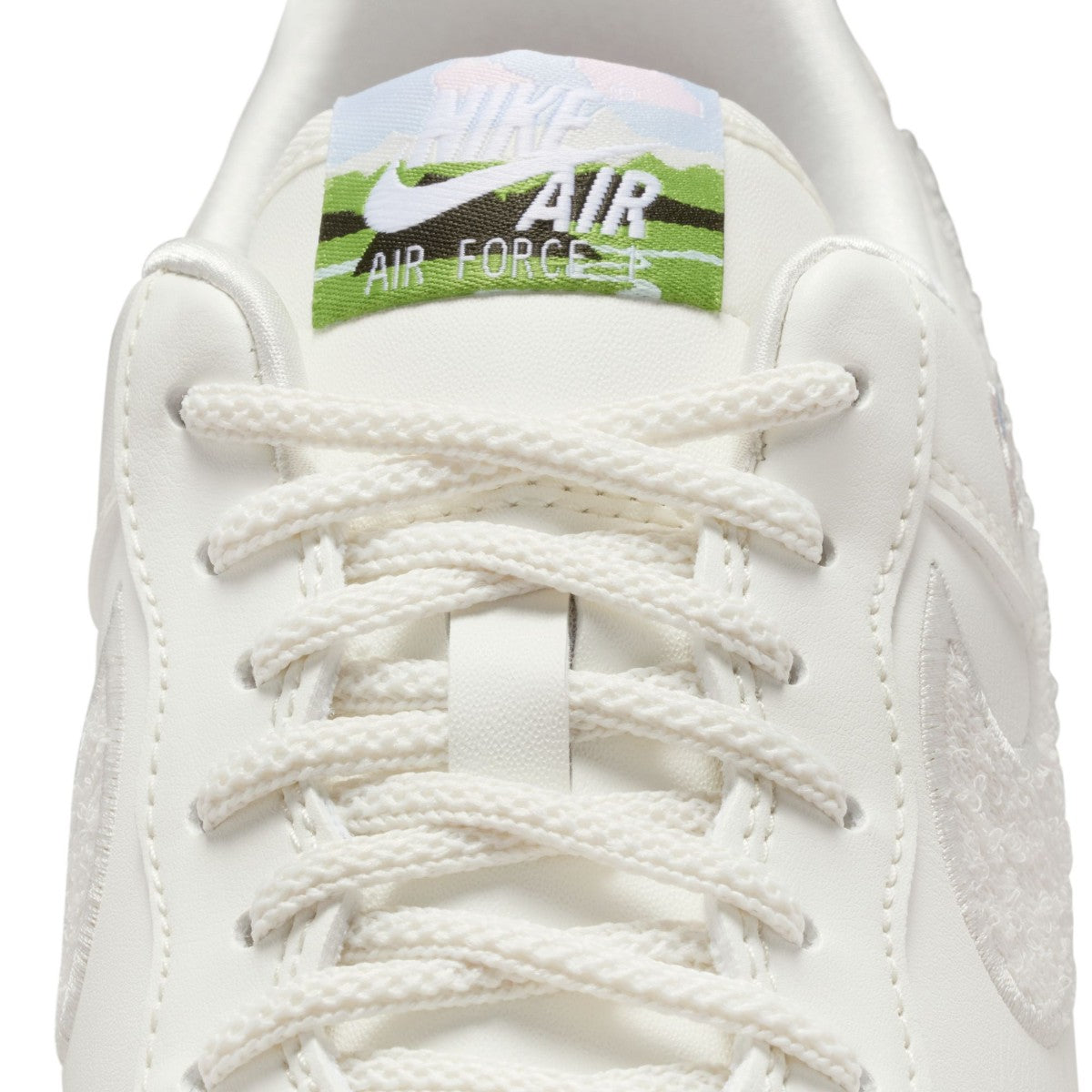 NIKE Women's Air Force 1 '07 ナイキ ウィメンズ エア フォース 1 ’07 IQ1143-100【レディース スニーカー クラシックデザイン クッション性 通気性 耐久性 26SS】