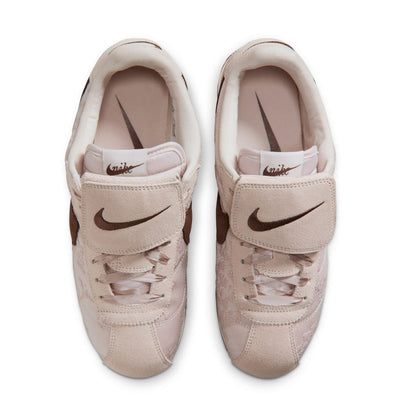 NIKE Cortez Textile ナイキ ウィメンズ コルテッツ テキスタイル IQ3624-667【レディース レトロスニーカー 軽量設計 ランニング 26SS】