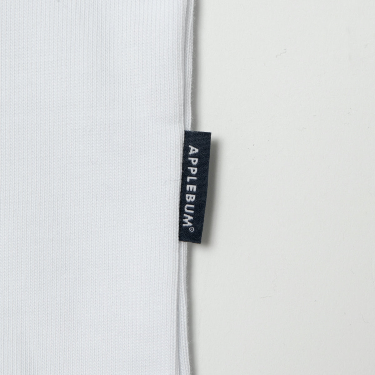 アップルバムBRAND NEW KICKS PIXEL CAMO T-SHIRT 【公式通販】
