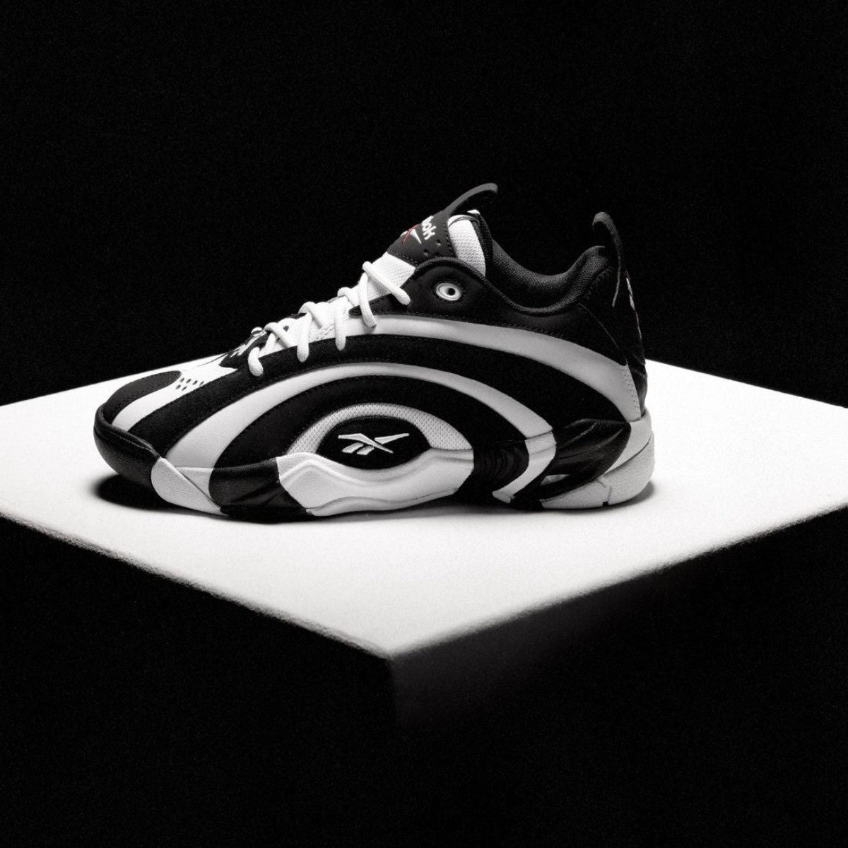 Reebok SHAQNOSIS LOW リーボック シャクノシス ロー 100244789【メンズ スニーカー バスケットボールシューズ  ローカット クッション性 26SS】