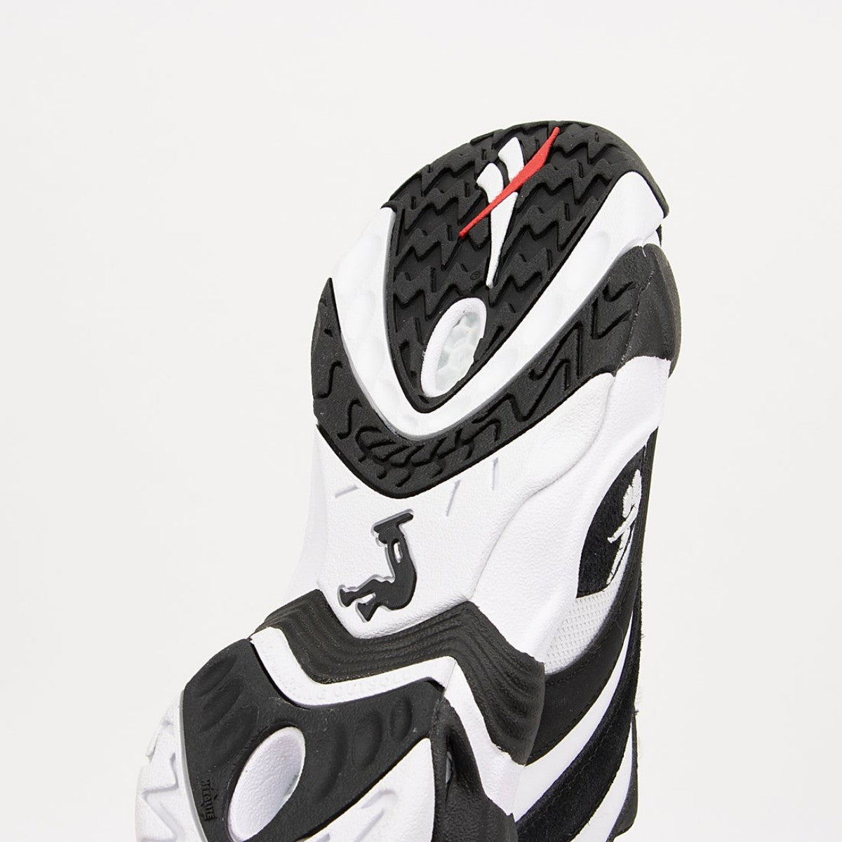 Reebok SHAQNOSIS LOW リーボック シャクノシス ロー 100244789【メンズ スニーカー バスケットボールシューズ  ローカット クッション性 26SS】
