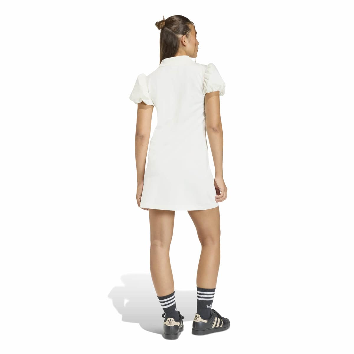adidas originals DRESS WITH BALLOON SLEEVES アディダスオリジナルス バルーンスリーブ付きワンピース KE3437【レディース スリムフィット バルーンスリーブ ニット Vネック カジュアル モダン 26SS】