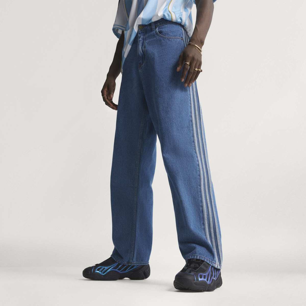 adidas originals FIREBIRD ADICOLOR DENIM PANTS アディダスオリジナルス ファイヤーバード アディカラー デニム パンツ KD1499【メンズ デニムパンツ ミッドライズ ストリート クラシック  26SS】