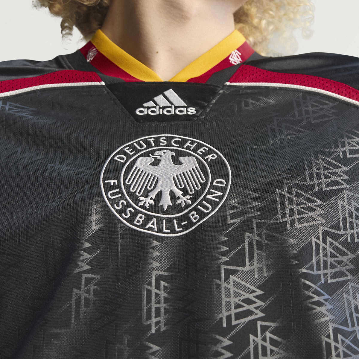 adidas originals BRING BACK REMIX GERMANY JERSEY アディダスオリジナルス ブリングバック リミックス ドイツ ジャージ KD5980【メンズ オーバーサイズ ストリート カジュアル リラックスフィット モダン 26SS】