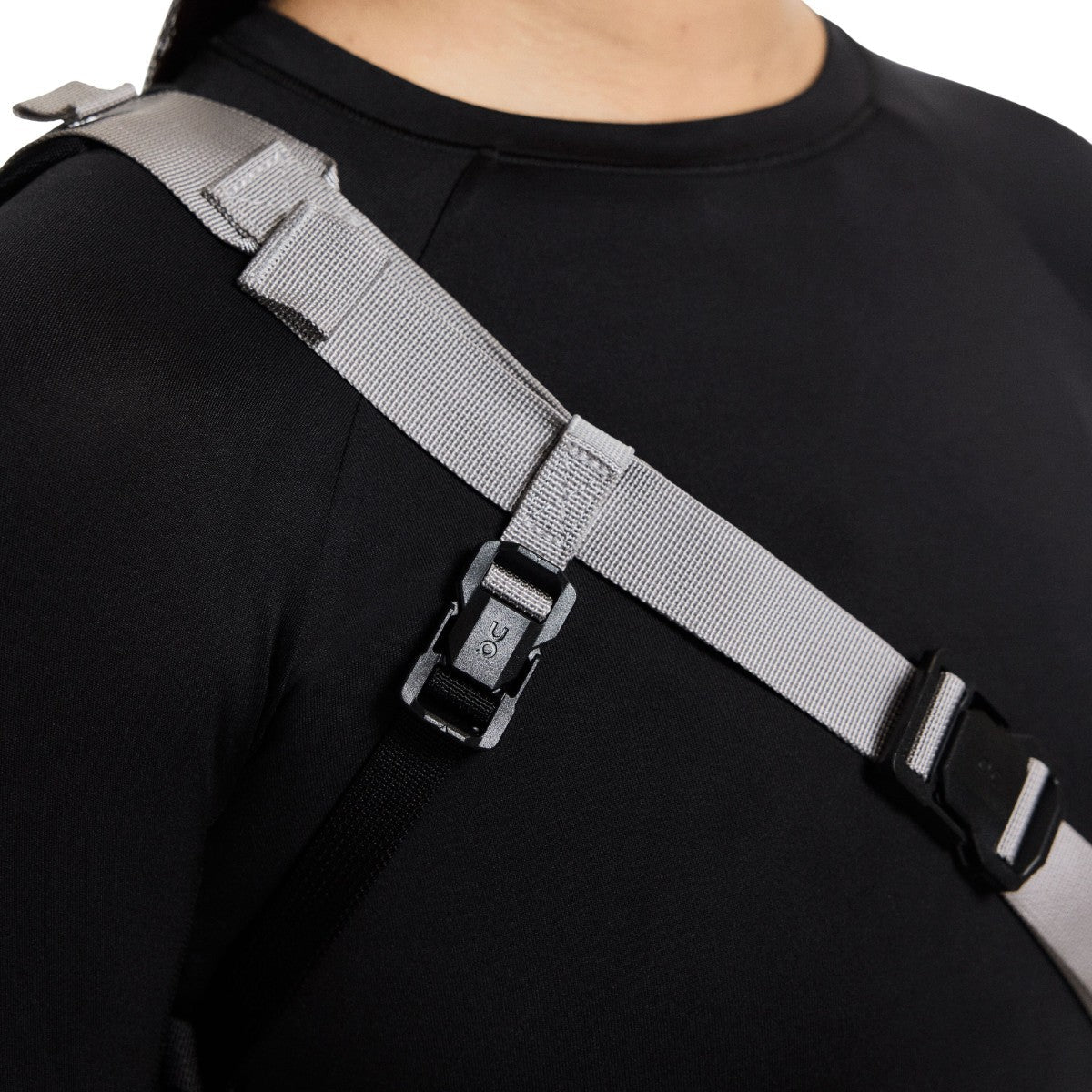 On オン Sling Pack 9L スリングパック 2UF30161575 バッグ on 