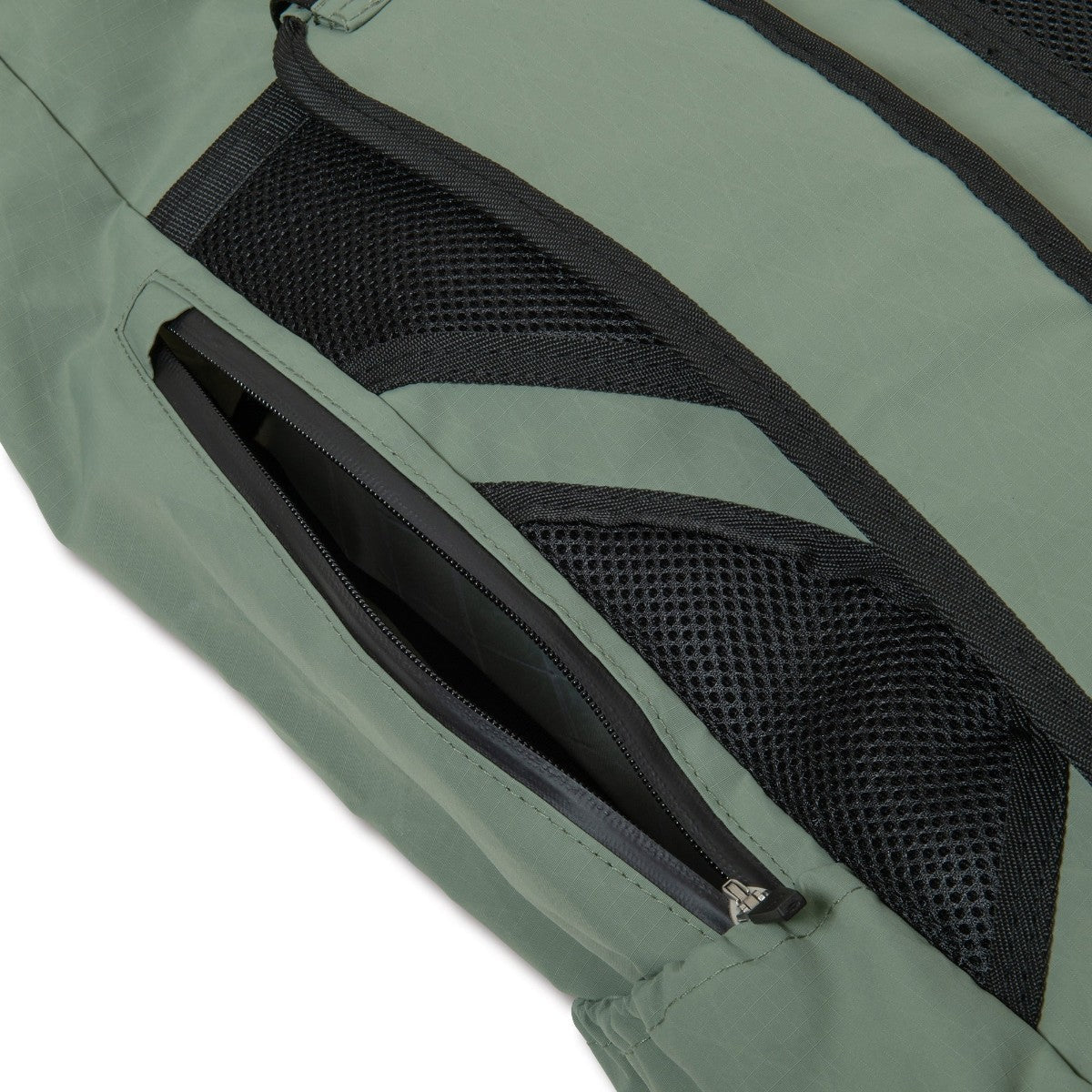 AKTR STUFF ROLLTOP BACKPACK アクター スタッフ ロールトップ バックパック 126-007022【メンズ バックパック リュック 鞄 サイズ調整 26SS】
