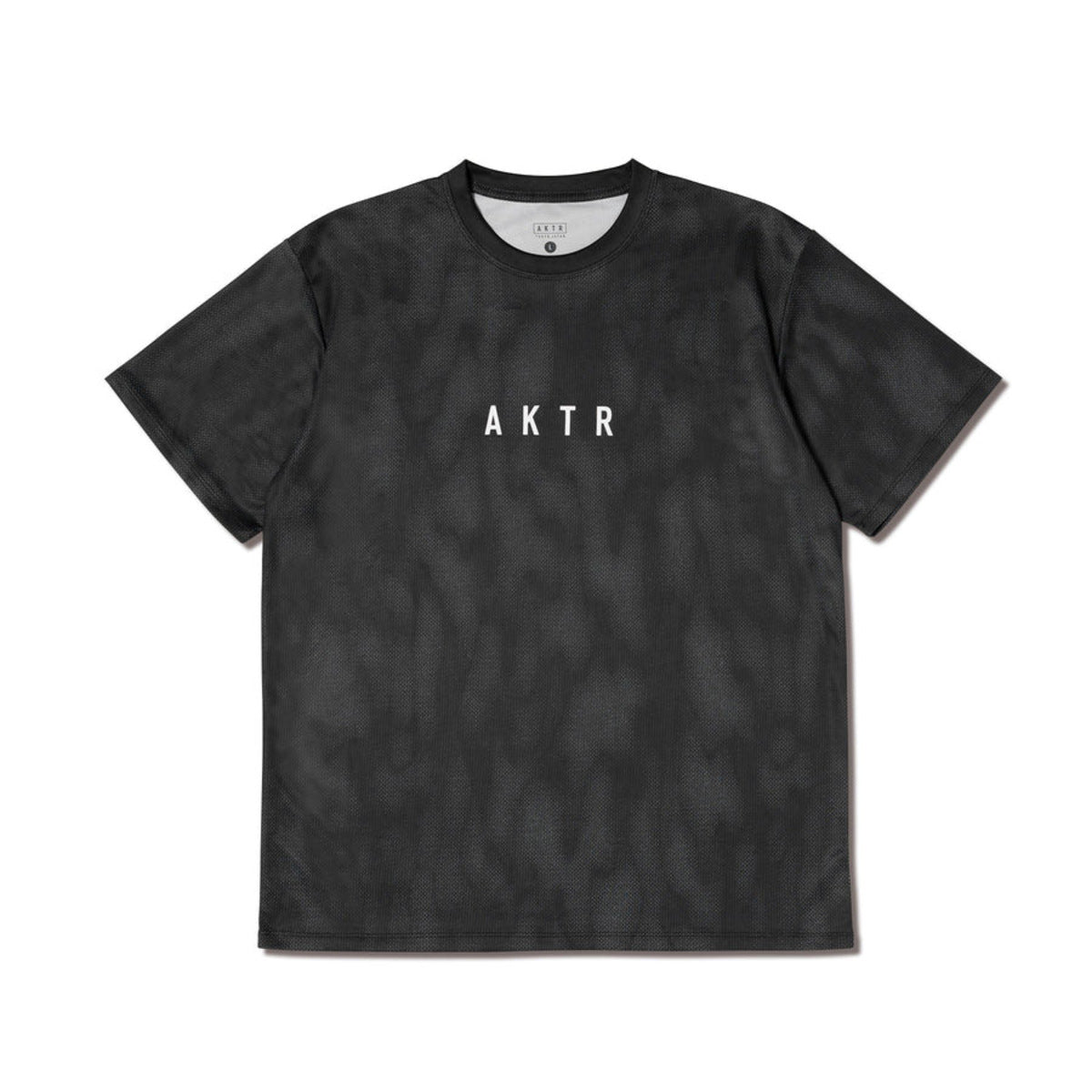 AKTR MELT CAMO AKTR LOGO SPORTS TEE アクター メルト カモ AKTR ロゴ スポーツ Tシャツ 126-027005【メンズ 半袖Tシャツ スポーツウェア メッシュ素材 軽量 通気性 26SS】