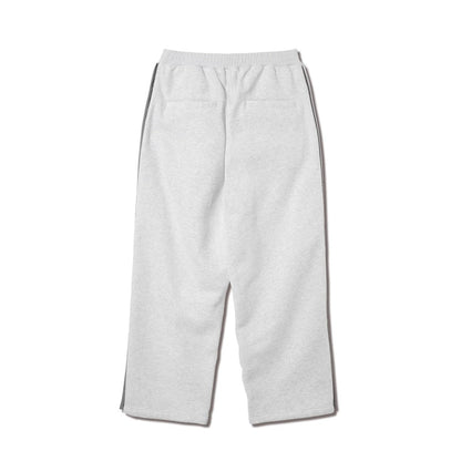 AKTR C.H.S. SIDE OPEN SWEAT PANTS アクター C.H.S. サイドオープン スウェットパンツ 225-104020【メンズ スウェットパンツ サイドボタン 裏起毛 快適シルエット セットアップ可 26SS】