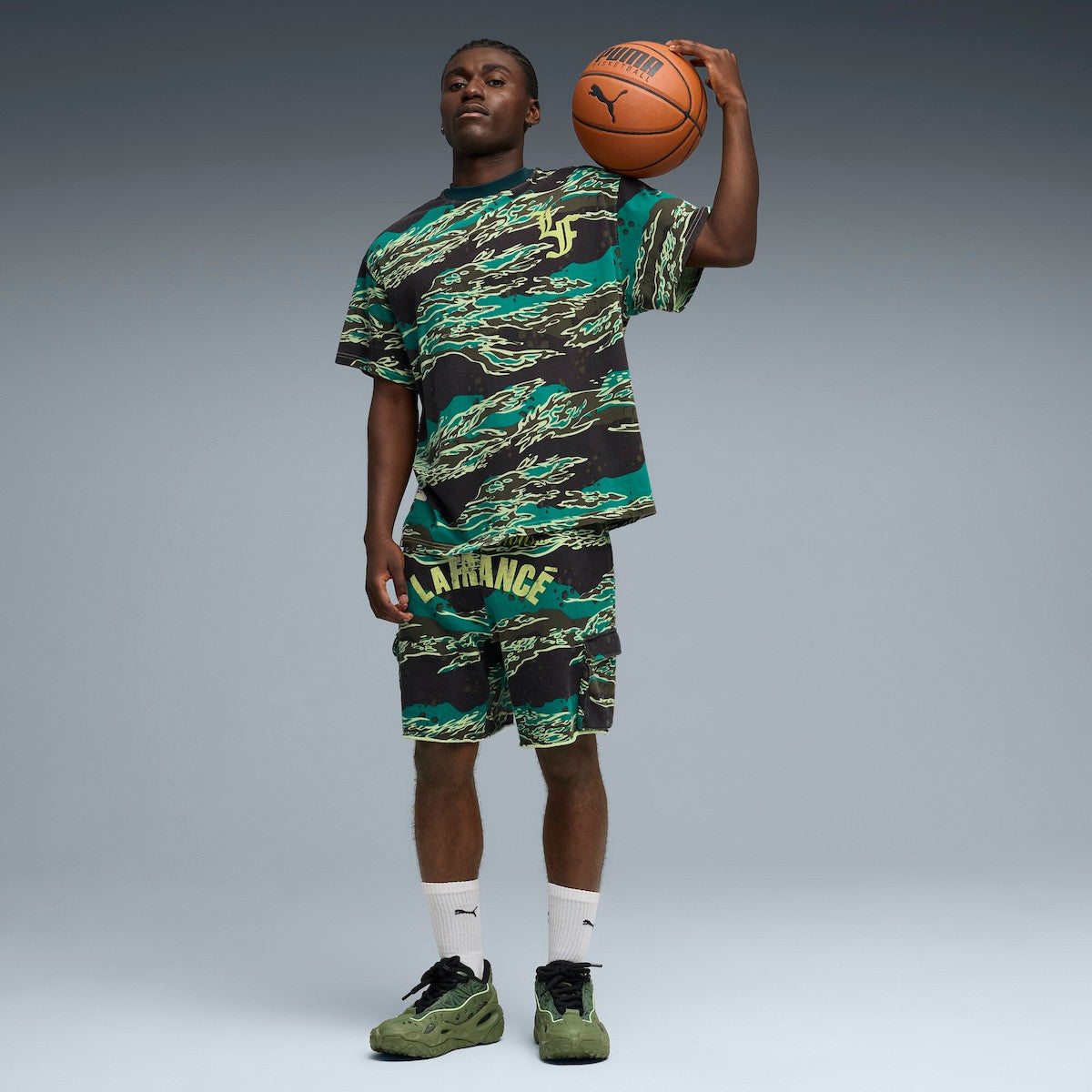 PUMA LAFRANCE SUPPLY AOP TEE プーマ ラフランス サプライ エーオーピー ティー 634638【メンズ Tシャツ メンズ ファッション ストリート カジュアル 26SS】