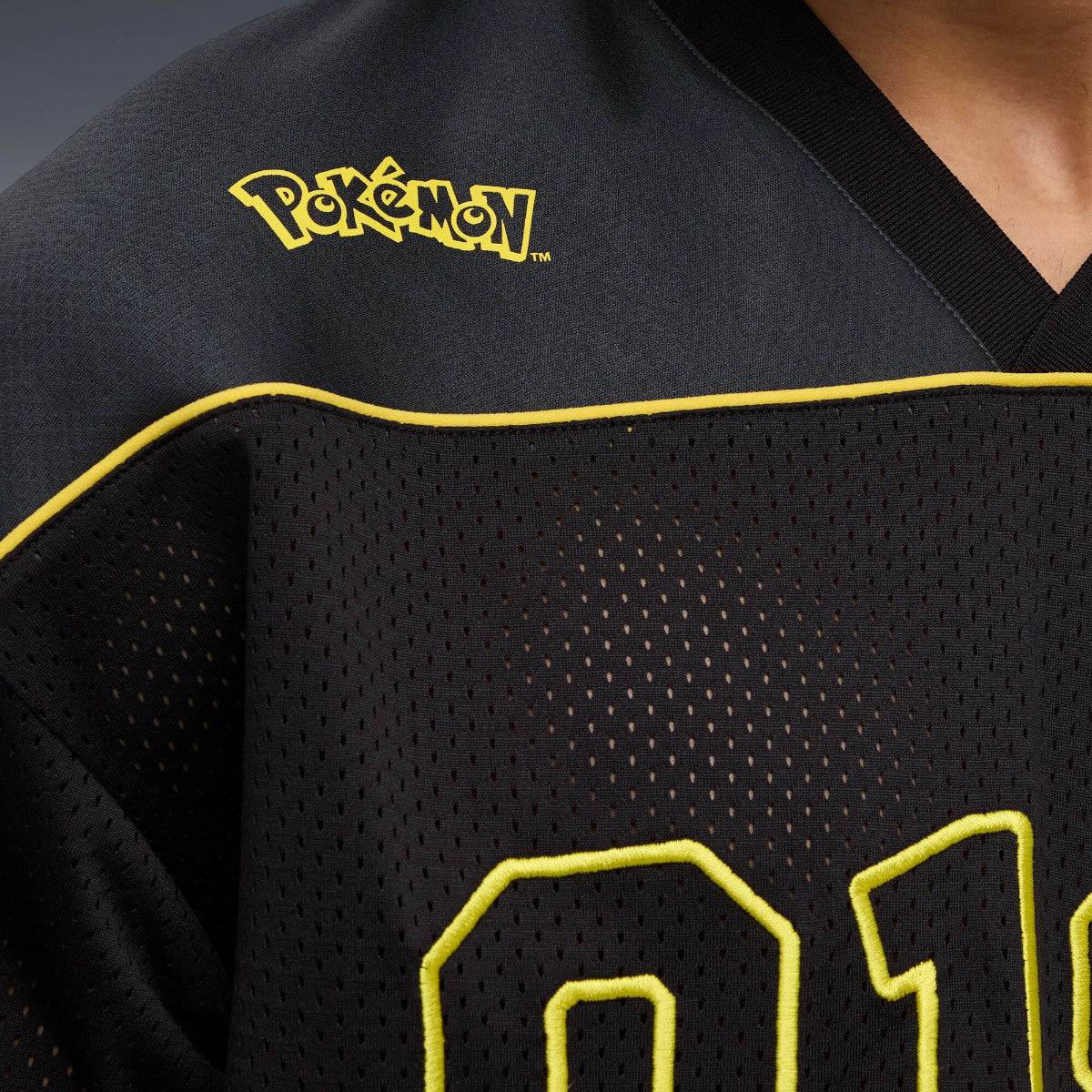 PUMA PUMA X POKEMON OVERSIZED JERSEY 634919 – Kinetics