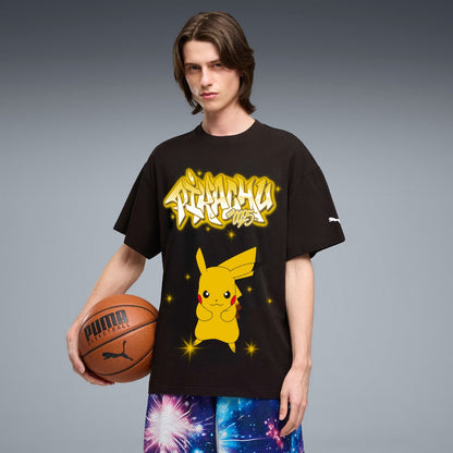 PUMA POKEMON X HOOPS PIKACHU TEE プーマ ポケモン × フープス ピカチュウ ティー 635658【メンズ 半袖トップス カジュアルウェア オーバーサイズ コットン素材 26SS】