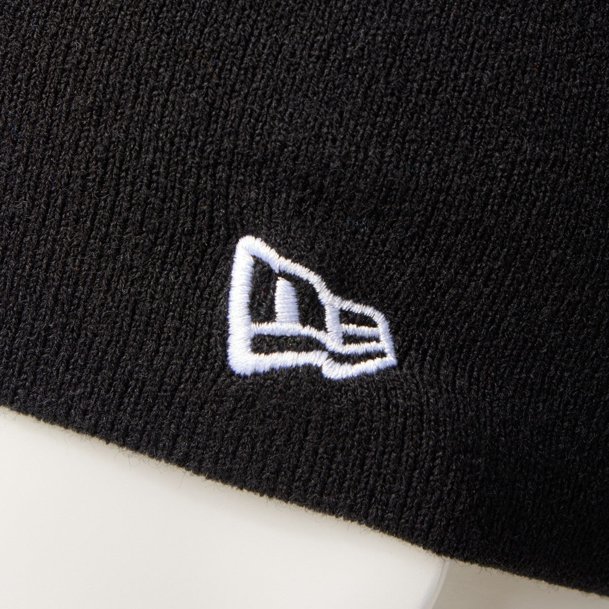 NEW ERA PLAYSTATION FAMILY MARK BASIC BEANIE ニューエラ プレイステーション ファミリーマーク ベーシック ビーニー 14693316【メンズ ニットキャップ 帽子 ロゴ コラボ 26SS】