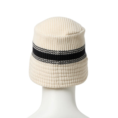 VISOR STICKER KNIT BUCKET