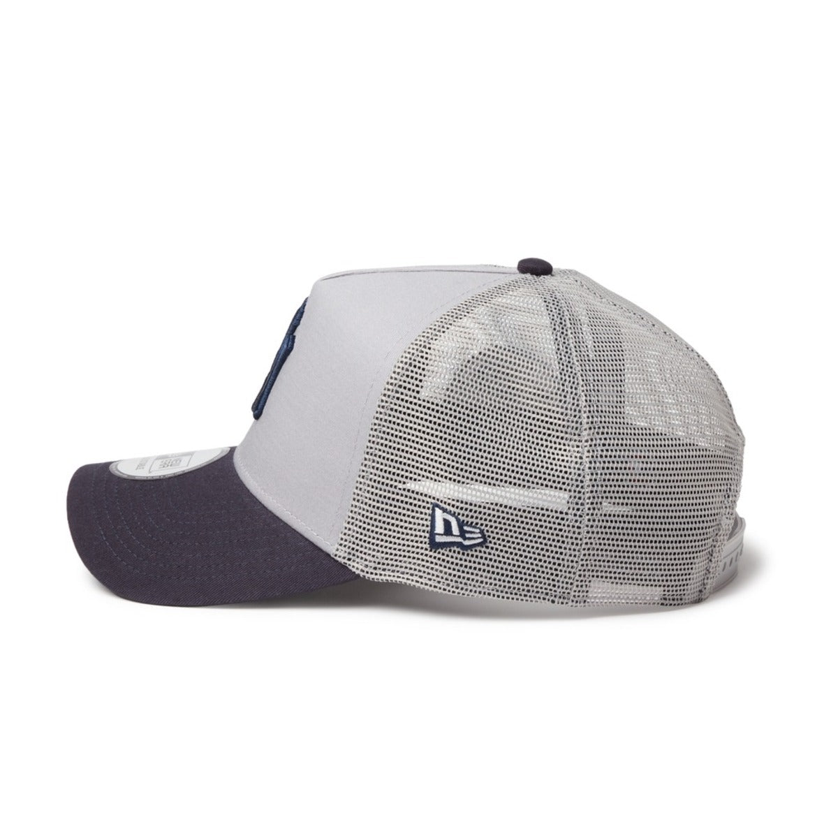 NEW ERA NEW YORK YANKEES STADIUM 50TH ANNIVERSARY SIDE PATCH 9FORTY A-FRAME TRUCKER ニューエラ サイド パッチ ナイン フォーティ エーフレーム トラッカー 14744895-108【メンズ メッシュキャップ カーブドバイザー 26FW】