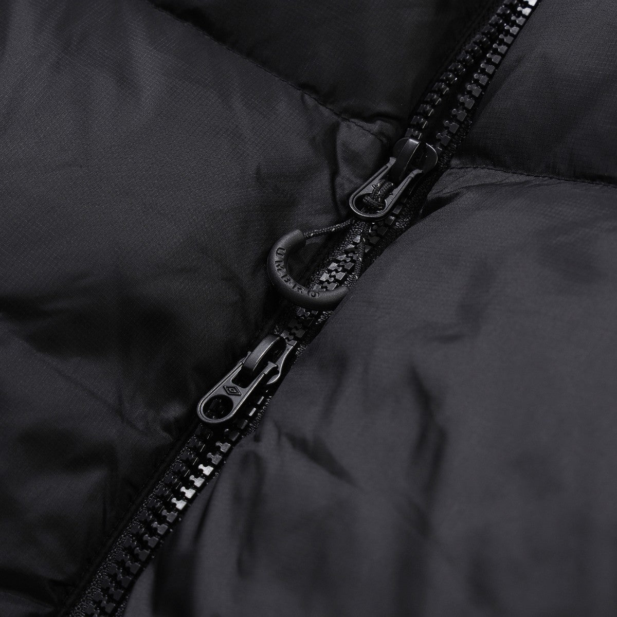 UMBRO [KOREA COLLECTION] DOWN JACKET アンブロ ダウンジャケット UU5FJK70MR【メンズ ダウンジャケット 防寒アウター フード付き 軽量 保温性 25FW】