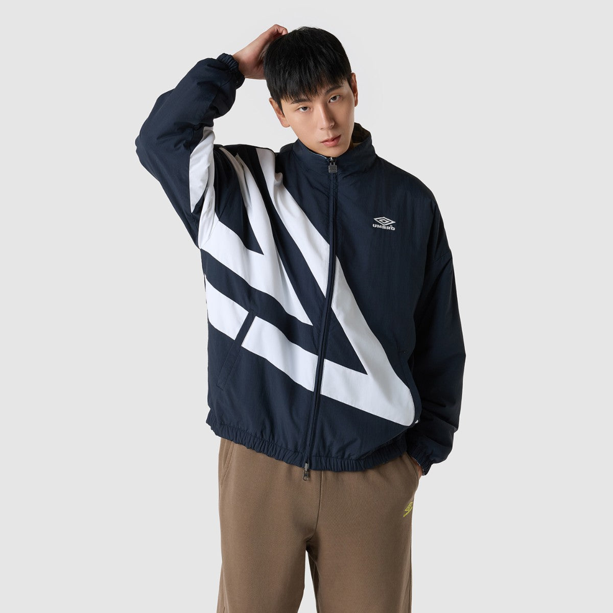 UMBRO [KOREA COLLECTION] PADDING JACKET アンブロ パディング ジャケット UU5FJK72MR【メンズ リバーシブルジャケット 軽量 防寒 25FW】