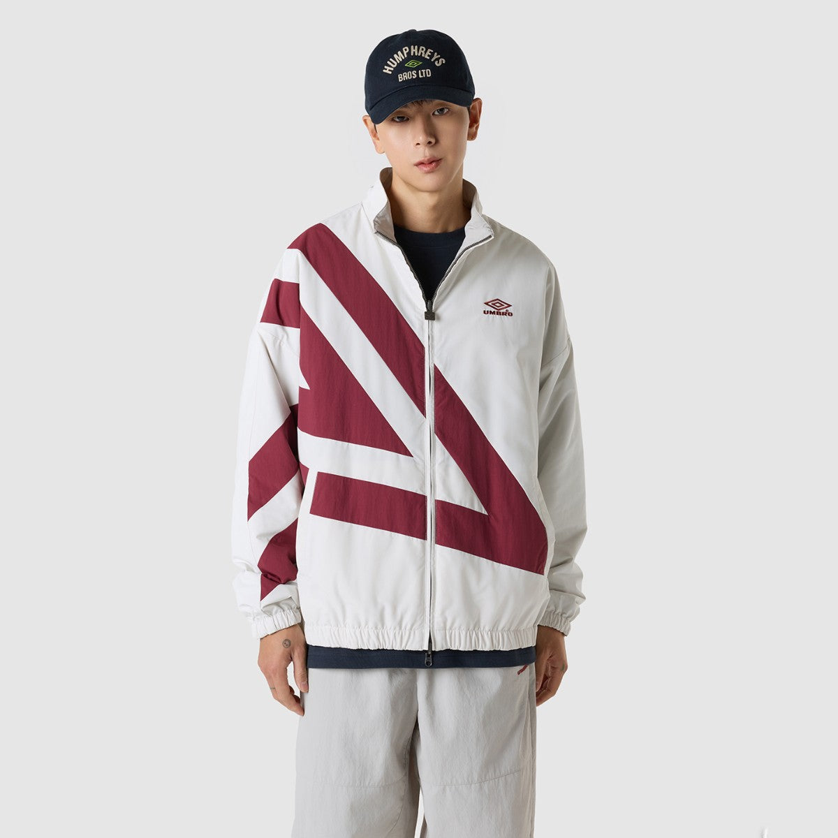 UMBRO [KOREA COLLECTION] PADDING JACKET アンブロ パディング ジャケット UU5FJK72MR【メンズ リバーシブルジャケット 軽量 防寒 25FW】