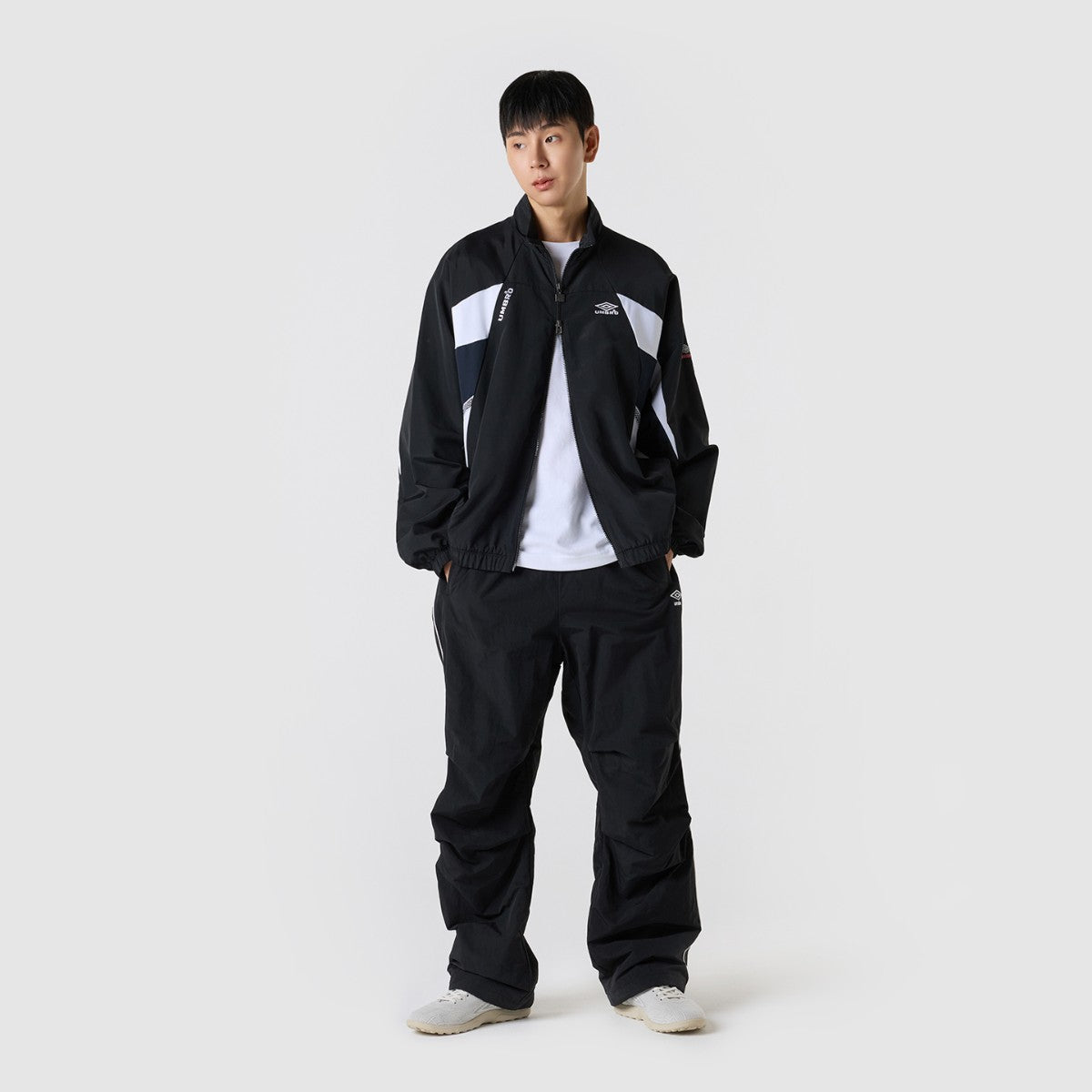 UMBRO [KOREA COLLECTION] STAND-NECK JACKET アンブロ スタンドネック ジャケット UU5FWB30MR【メンズ トラックジャケット スタンドネック セットアップ可 25FW】