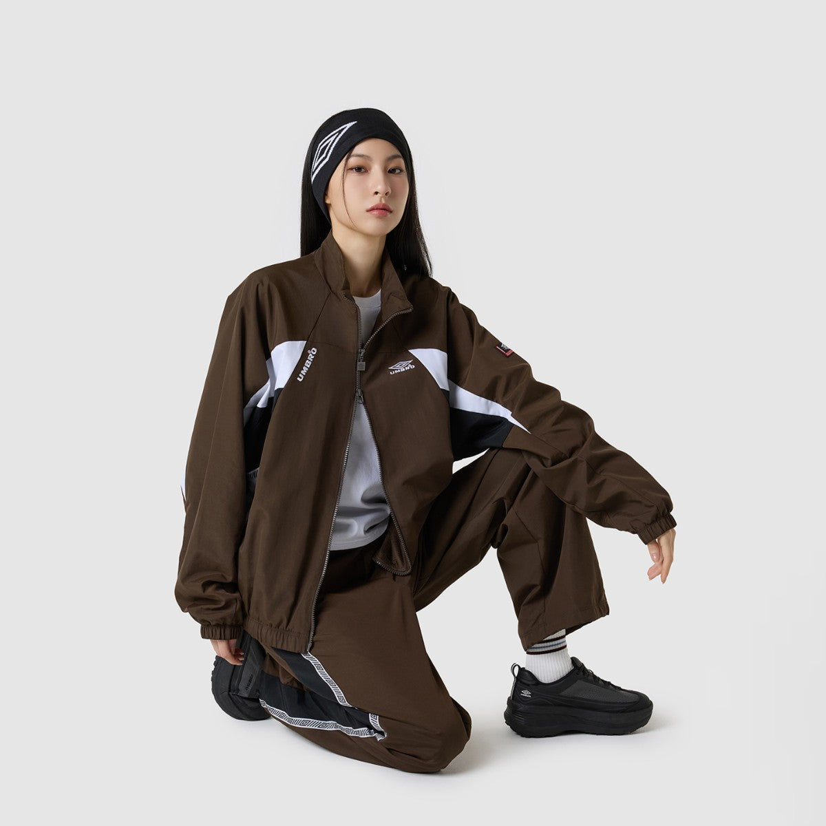 UMBRO [KOREA COLLECTION] STAND-NECK JACKET アンブロ スタンドネック ジャケット UU5FWB30MR【メンズ トラックジャケット スタンドネック セットアップ可 25FW】