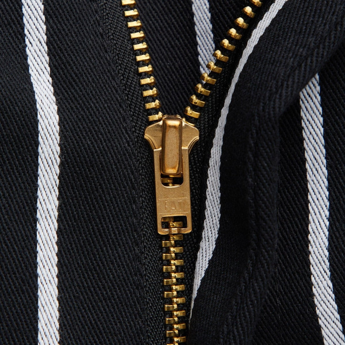 FAT THREEKAP エフエイティー THREEKAP F32610-PN21【メンズ チノパン ワークパンツ テーパード ストライプ 26SS】