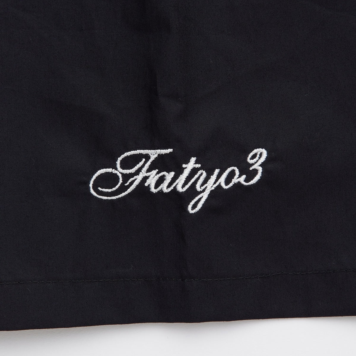 FAT CUBANZIP エフエイティー キューバンジップ F32610-SH20【メンズ タイプライター素材 ZIP ロゴ刺繍 26SS】