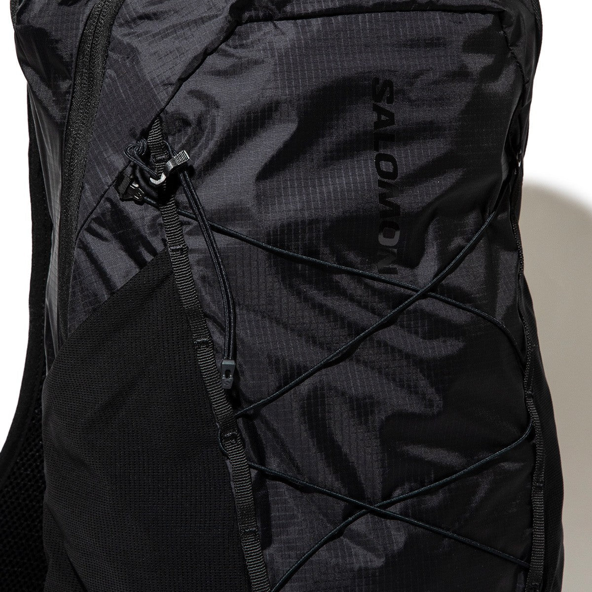 SALOMON XT 25 サロモン XT 25 LC2857【メンズ 収納 通気性 速乾性 軽量 パッド入りショルダーストラップ 26SS】