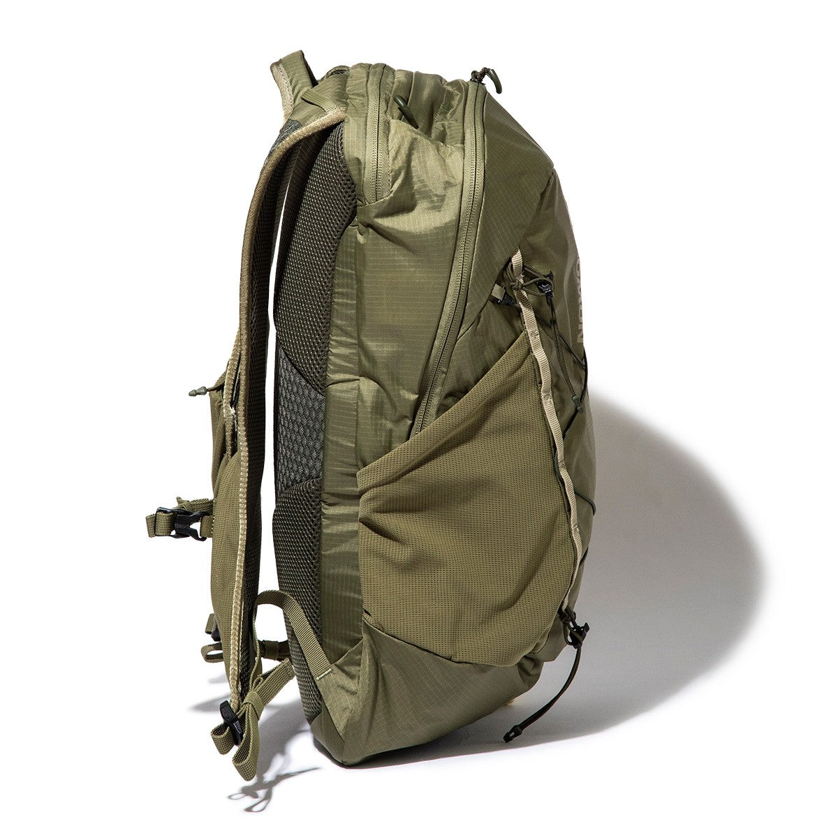 SALOMON XT 25 サロモン XT 25 LC2857【メンズ 収納 通気性 速乾性 軽量 パッド入りショルダーストラップ 26SS】